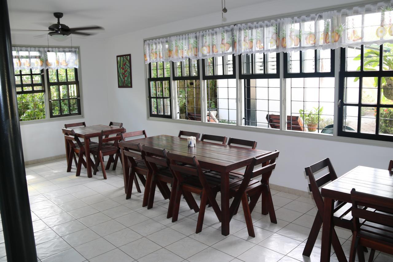 Guesthouse Amice Paramaribo Exterior foto