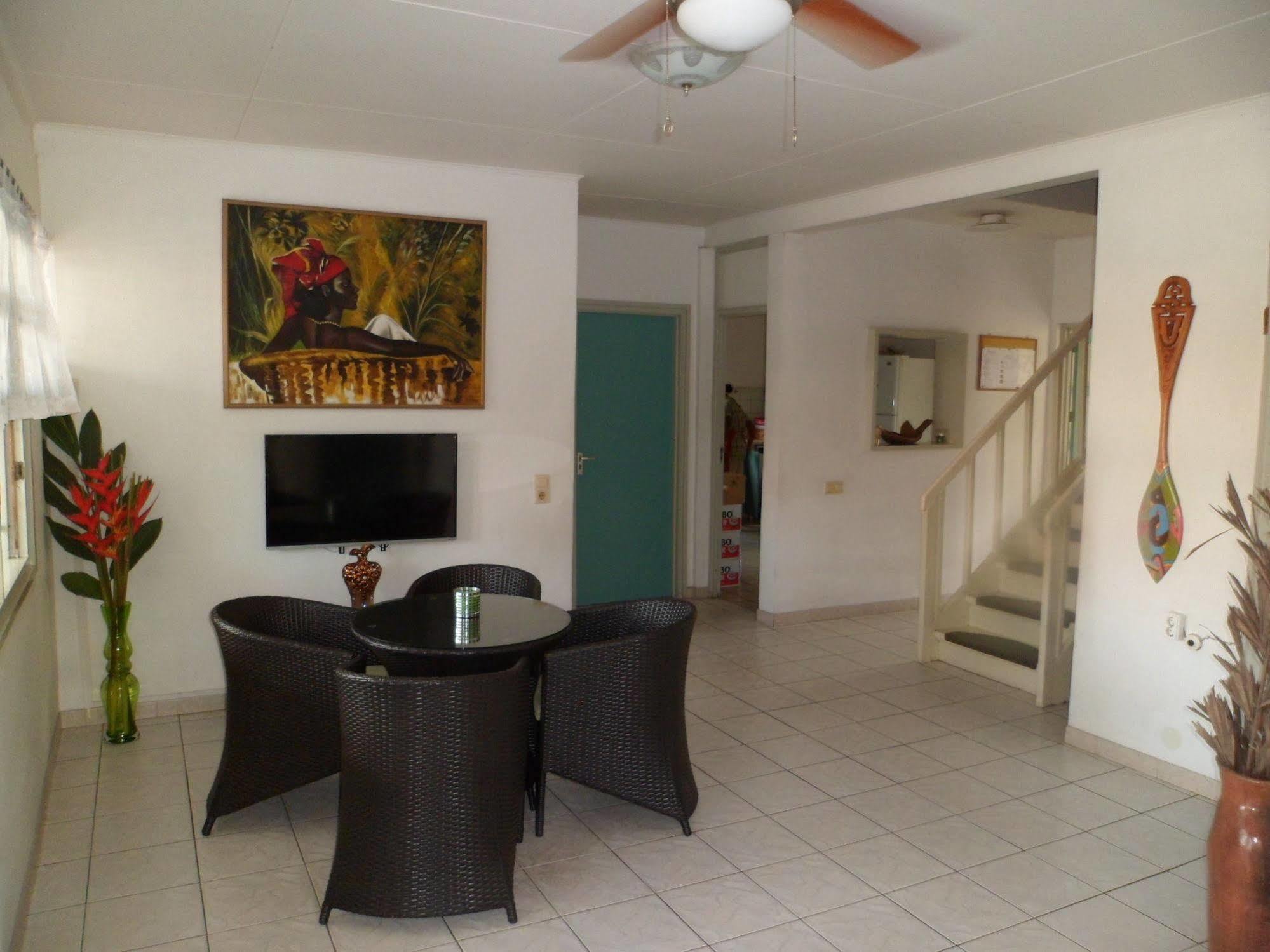 Guesthouse Amice Paramaribo Exterior foto